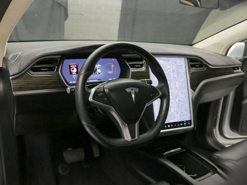Used 2016 Tesla Model X 90D image 29