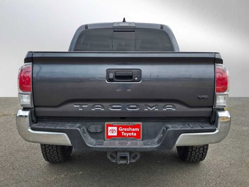 Used 2022 Toyota Tacoma TRD Off-Road AWD/4WD image 5
