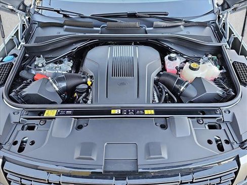 New 2025 Land Rover Range Rover SE image 28