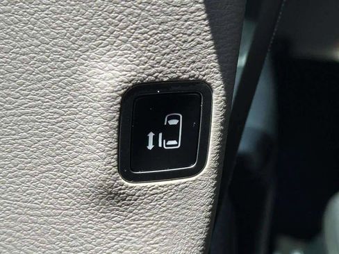 Used 2018 Chrysler Pacifica Touring Plus w/ Tire & Wheel Group image 14