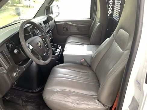 Used 2014 Chevrolet Express 2500 w/ Cold Climate Package image 18