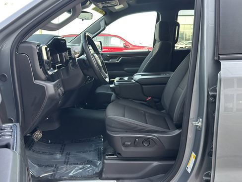 Used 2025 Chevrolet Silverado 1500 LT image 12