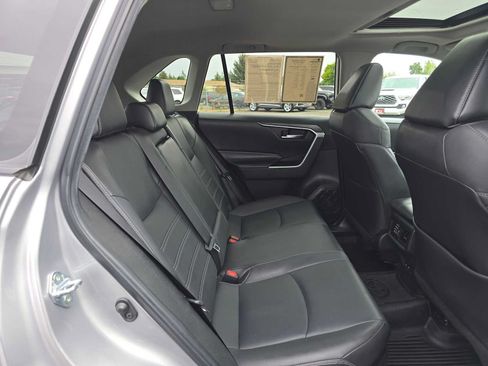 Used 2022 Toyota RAV4 XLE Premium AWD/4WD image 12