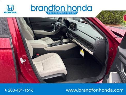 Certified 2025 Honda Accord SE image 27