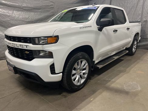 Used 2021 Chevrolet Silverado 1500 Custom w/ LPO, Dark Essentials Package image 3