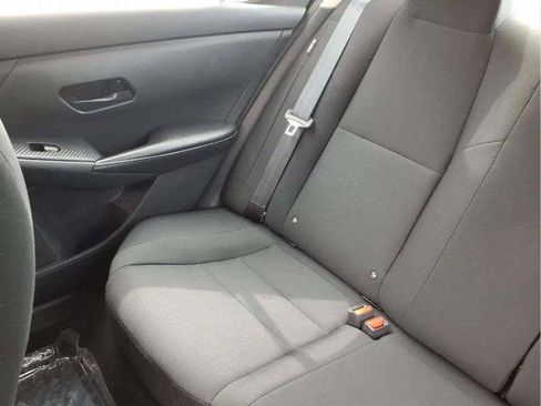 Certified 2025 Nissan Sentra S FWD image 18