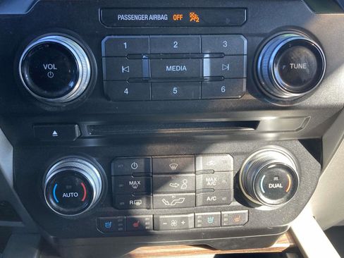 Used 2016 Ford F150 Lariat w/ Equipment Group 502A Luxury image 25