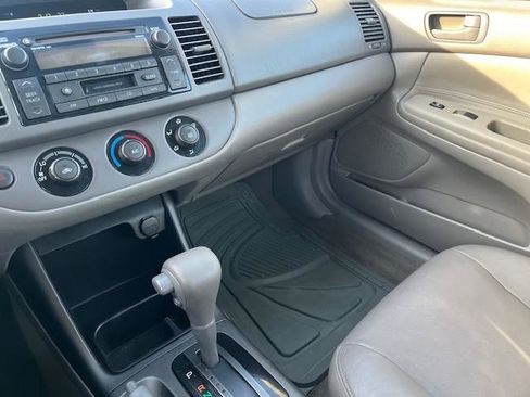 Used 2003 Toyota Camry LE image 6