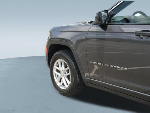 Used 2022 Jeep Grand Cherokee L Laredo w/ Luxury Tech Group I AWD/4WD image 44