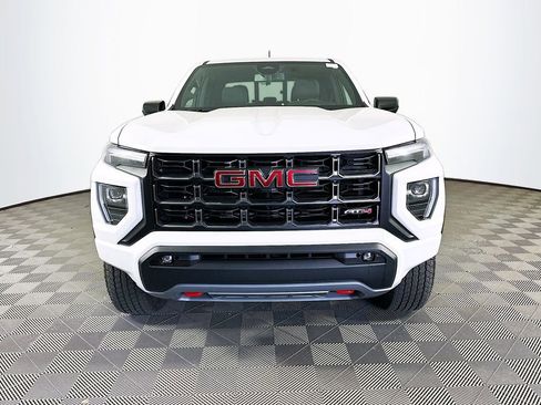 Used 2025 GMC Canyon AT4 AWD/4WD image 3