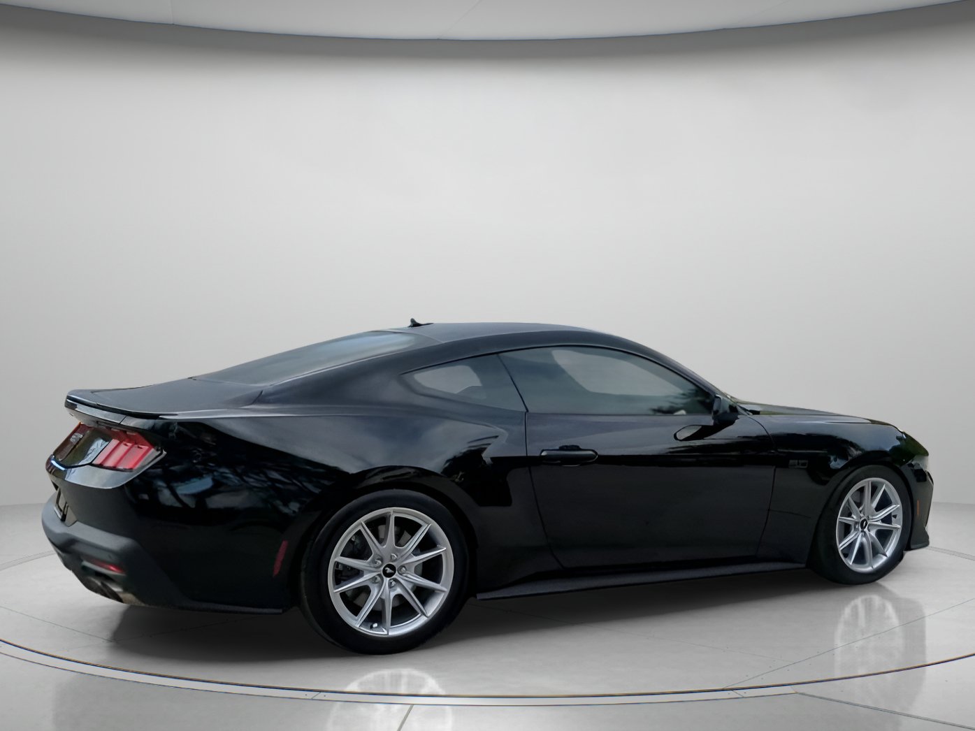 Used 2025 Ford Mustang GT RWD image 30