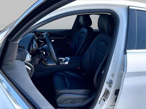 Used 2017 Mercedes-Benz GLC 300 4MATIC Coupe image 8