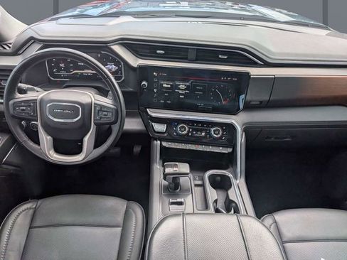Used 2024 GMC Sierra 1500 Denali w/ Technology Package AWD/4WD image 15