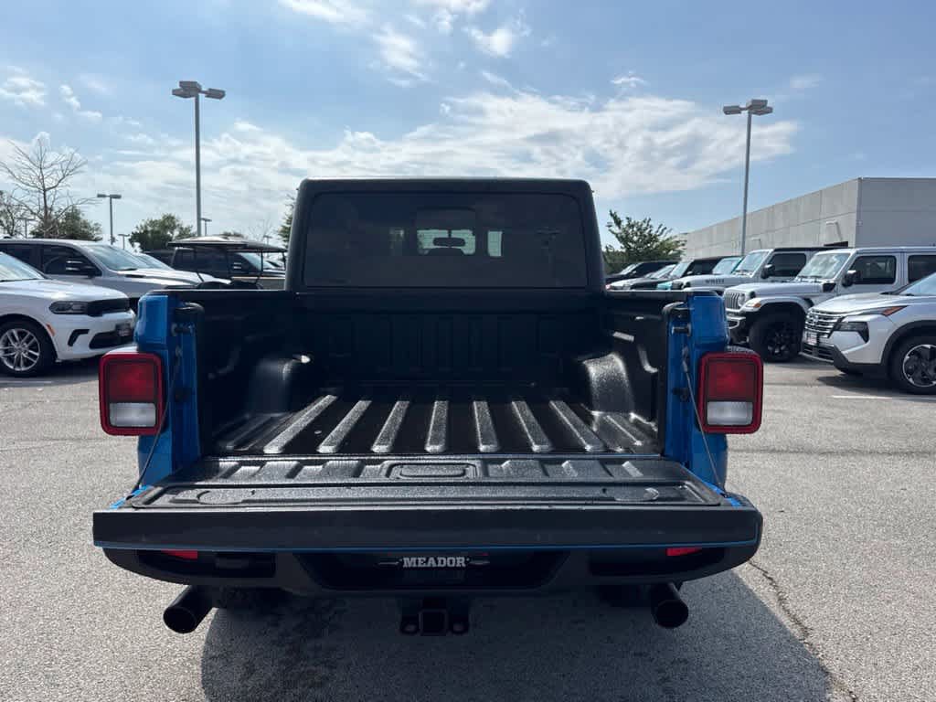 Used 2023 Jeep Gladiator Sport w/ Trailer Tow Package AWD/4WD image 5