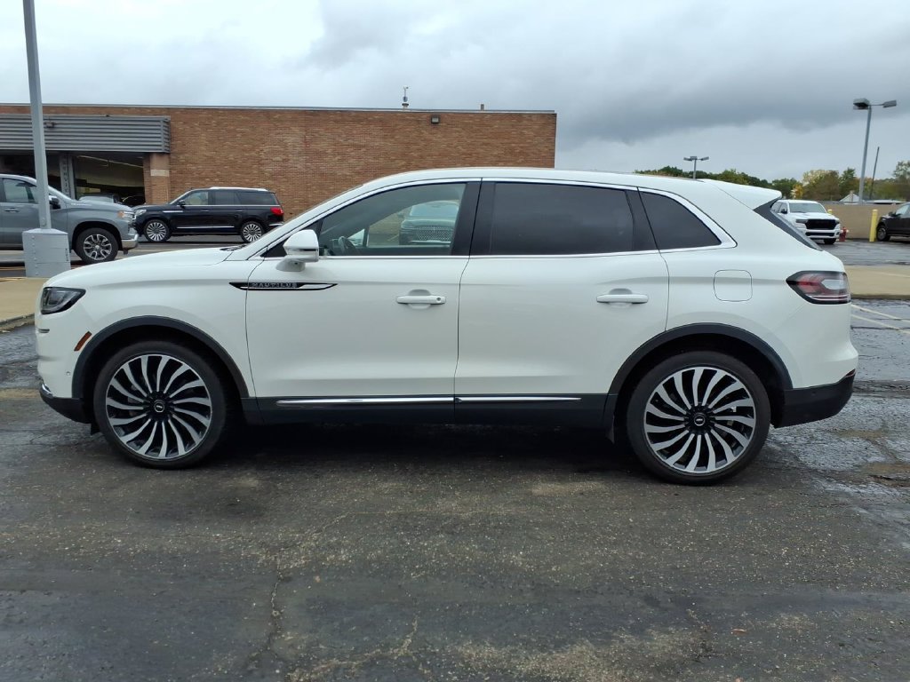 Used 2022 Lincoln Nautilus Black Label AWD/4WD image 4