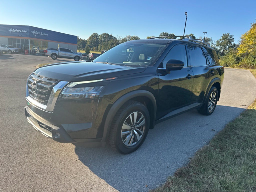 Used 2022 Nissan Pathfinder SL w/ Cargo Package FWD image 8