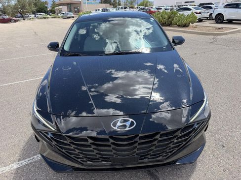 Used 2023 Hyundai Elantra Limited FWD image 8