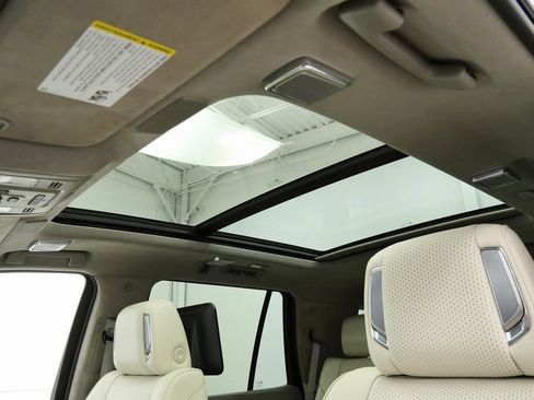 Used 2021 Cadillac Escalade Premium Luxury Platinum image 37