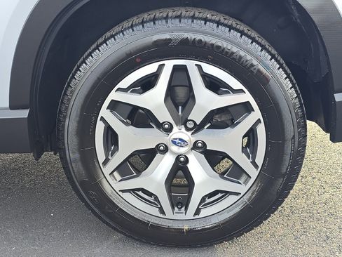 Used 2022 Subaru Forester Premium image 26
