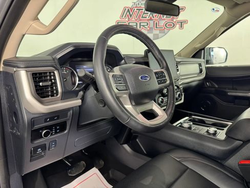 Used 2024 Ford Expedition Max XLT AWD/4WD image 10