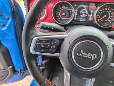 Used 2023 Jeep Wrangler Unlimited Rubicon w/ Cold Weather Group AWD/4WD image 26