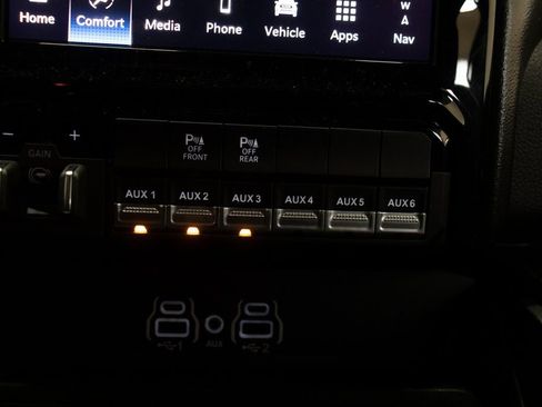 Used 2025 RAM 1500 RHO image 38