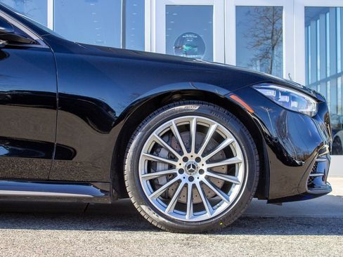 Used 2022 Mercedes-Benz S 580 4MATIC Sedan image 5