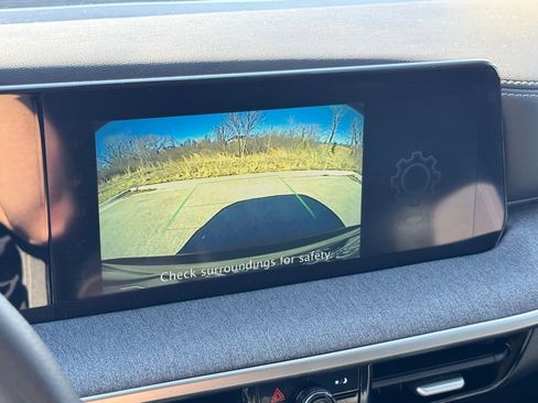 Certified 2025 Nissan Kicks SV image 11