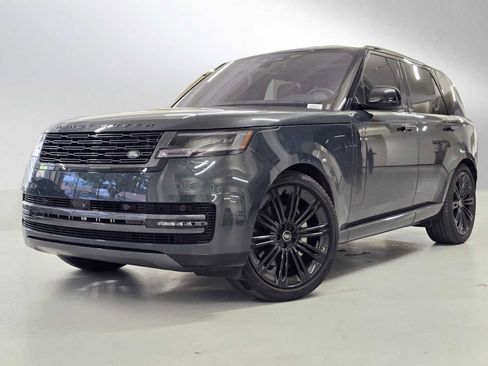 Used 2023 Land Rover Range Rover SE AWD/4WD image 1