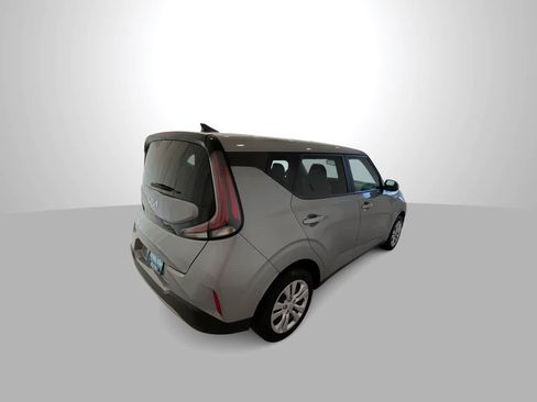 Used 2023 Kia Soul LX FWD image 8