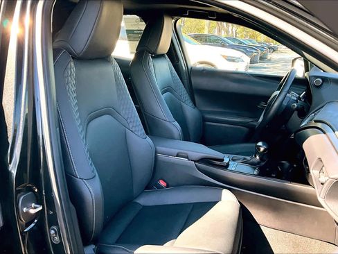 Used 2021 Lexus UX 200 w/ Premium Package FWD image 9