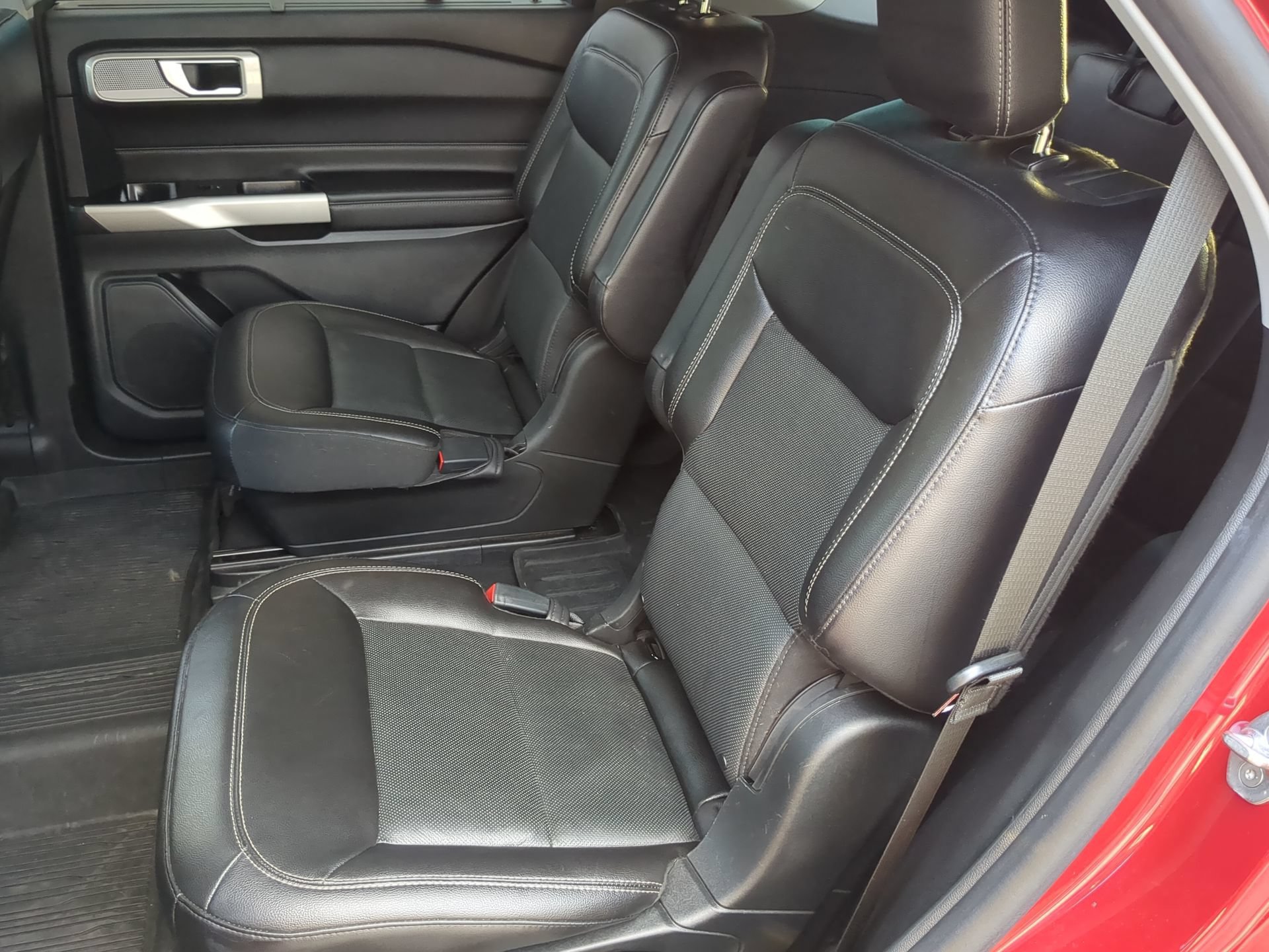 Certified 2022 Ford Explorer Limited RWD image 55