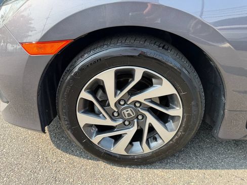 Used 2017 Honda Civic EX image 9