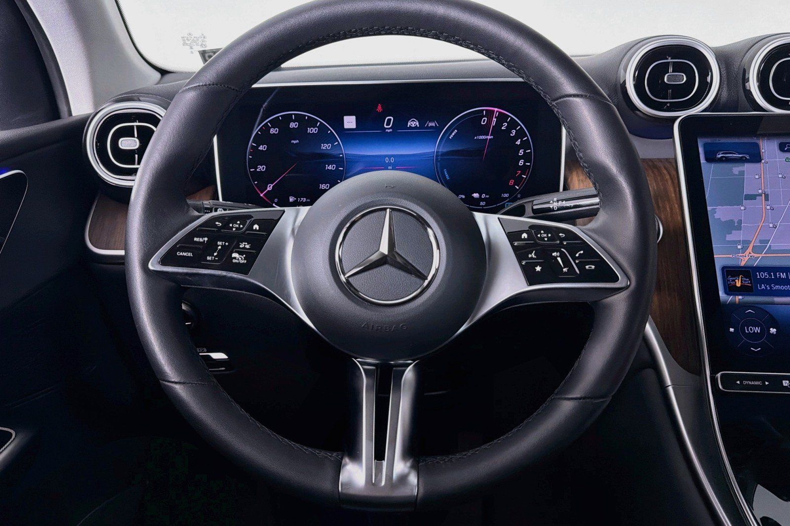 Certified 2025 Mercedes-Benz GLC 350e 4MATIC w/ Driver Assistance Package image 19