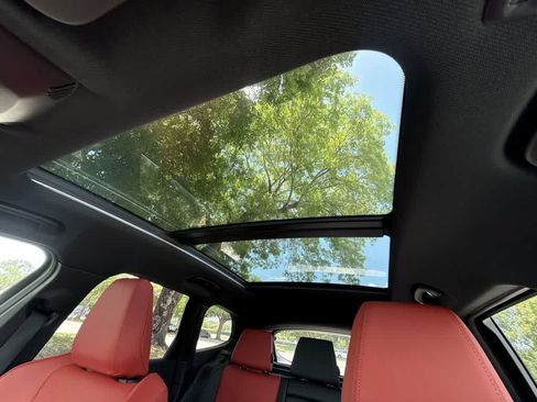 Used 2025 BMW X1 xDrive28i AWD/4WD image 17