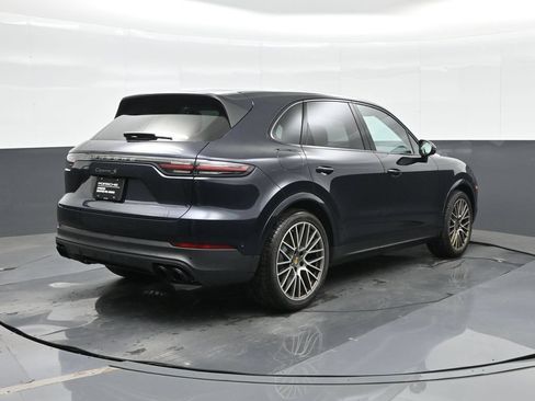 Certified 2023 Porsche Cayenne S Platinum AWD/4WD image 7