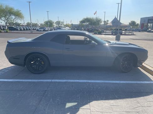 Used 2017 Dodge Challenger R/T w/ Blacktop Package image 8
