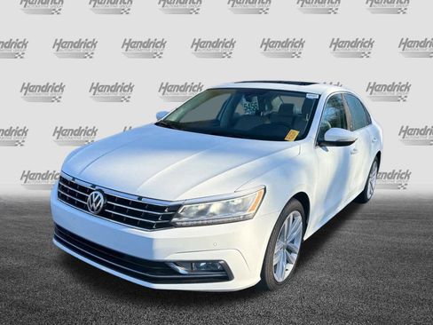 Used 2018 Volkswagen Passat 2.0T SE image 6