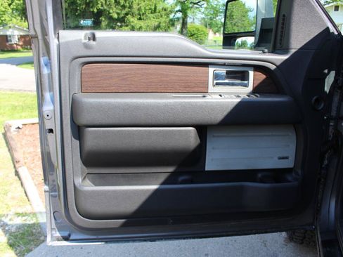 Used 2014 Ford F150 Lariat w/ Equipment Group 502A Luxury AWD/4WD image 12