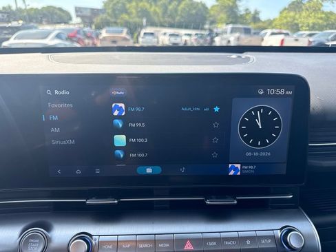 Used 2024 Hyundai Kona SEL AWD/4WD image 9