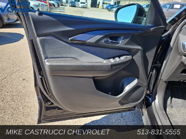 Used 2023 Chevrolet TrailBlazer LT FWD image 20