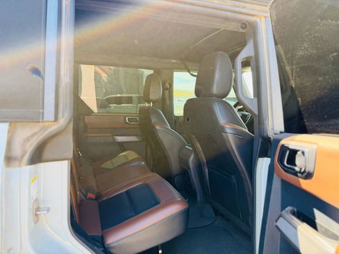 Used 2021 Ford Bronco Outer Banks w/ Sasquatch Package AWD/4WD image 13