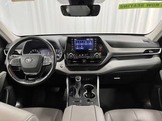 Used 2020 Toyota Highlander XLE AWD/4WD video 2