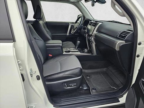 Used 2023 Toyota 4Runner SR5 Premium image 10