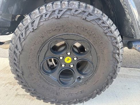 Certified 2022 Jeep Wrangler Unlimited Rubicon w/ Trailer Tow Package AWD/4WD image 12