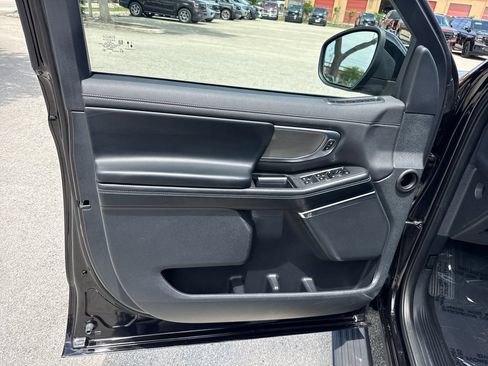 Used 2025 Ford Expedition Max Platinum AWD/4WD image 14
