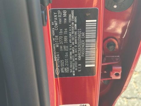 Certified 2025 Hyundai Venue Limited image 22