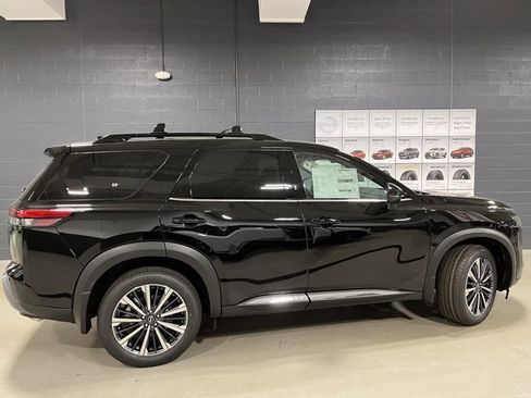 New 2026 Nissan Pathfinder Platinum AWD/4WD image 7