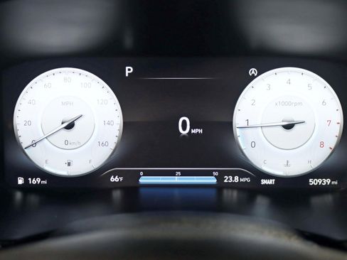 Used 2022 Hyundai Santa Fe Calligraphy image 17