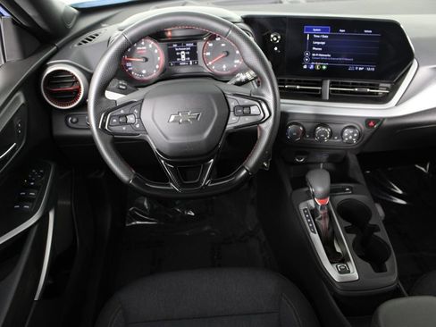 Used 2024 Chevrolet Trax RS w/ Driver Confidence Package FWD image 6
